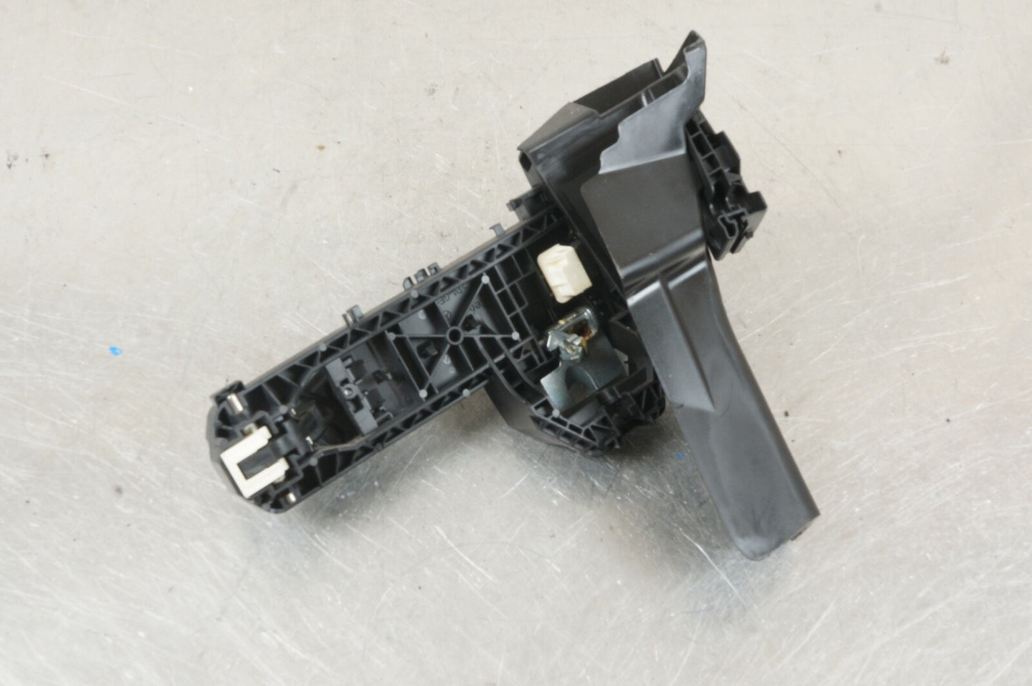 12-14 Mercedes W204 C250 C300 C350 Front Right Side Exterior Door Handle OEM