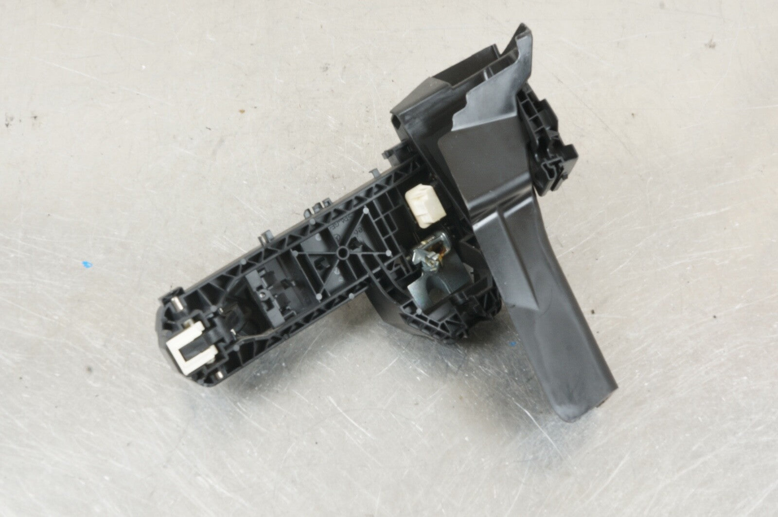 12-14 Mercedes W204 C250 C300 C350 Front Right Side Exterior Door Handle OEM