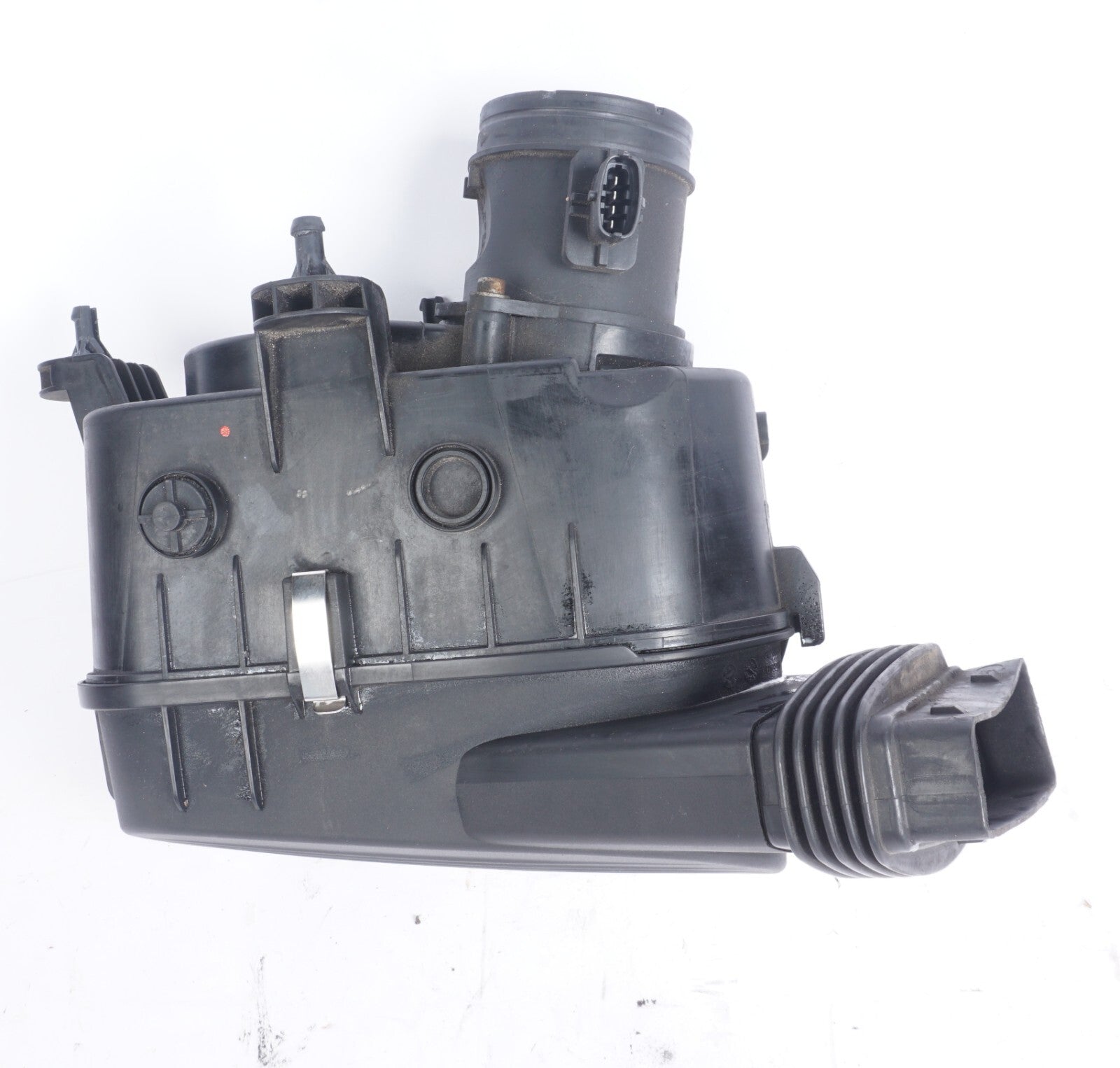 2014-2019 Maserati Ghibli  3.0L Air Cleaner Filter Box Right Passenger Side OEM