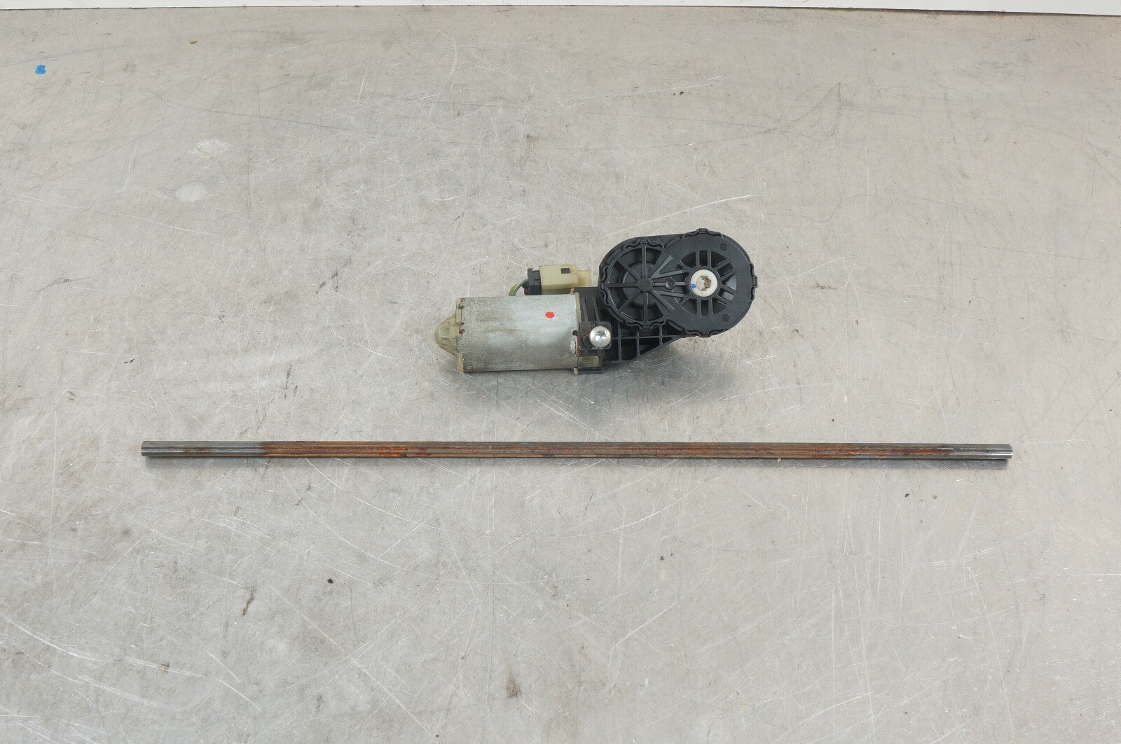 2020 - 2023 CADILLAC CT4 CT5 FRONT RIGHT DRIVER SIDE SEAT ADJUST RECLINE MOTOR