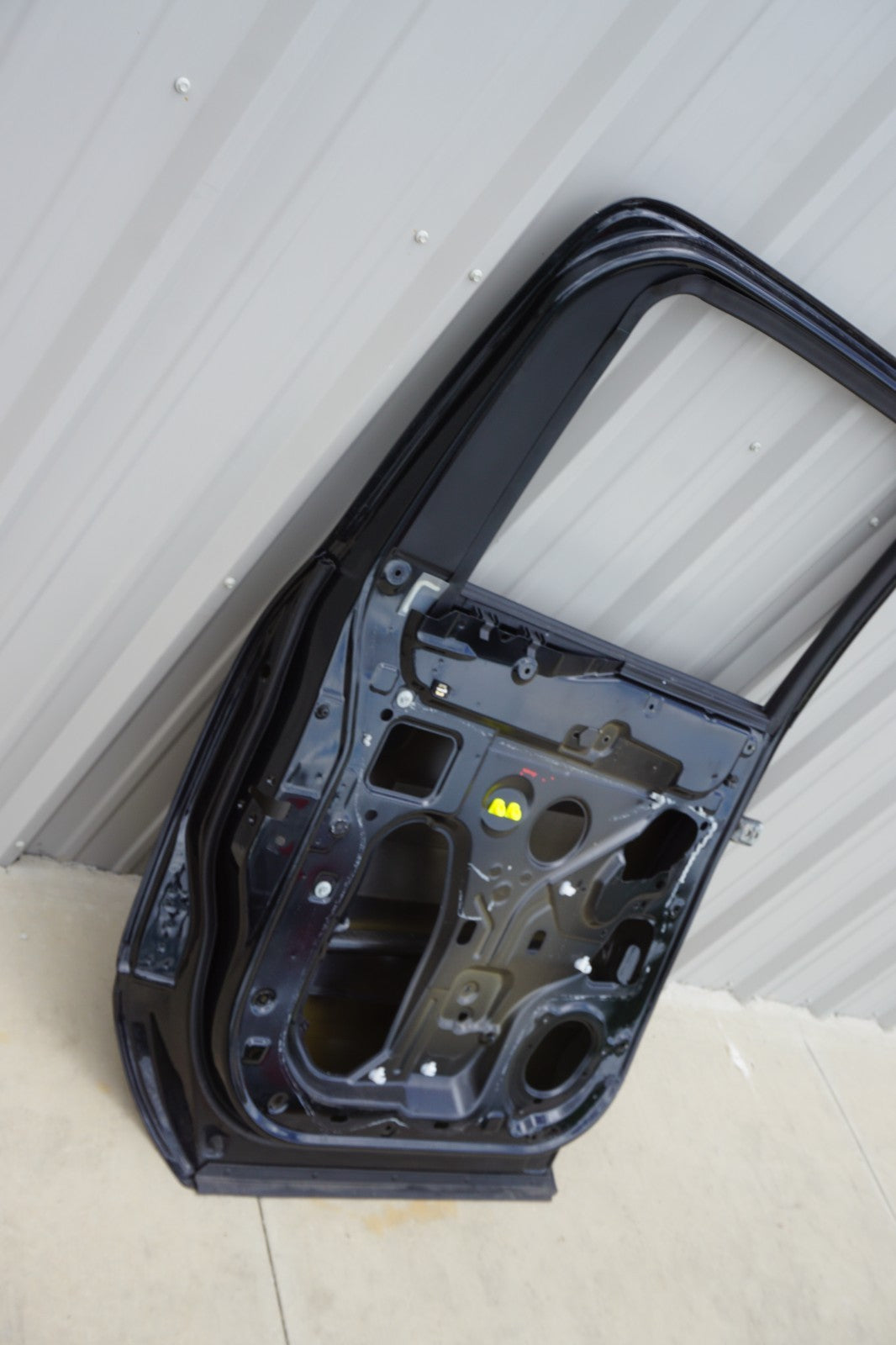 2018 - 2024 NISSAN TITAN XD CREW CAB LEFT DRIVER REAR DOOR SHELL PANEL OEM
