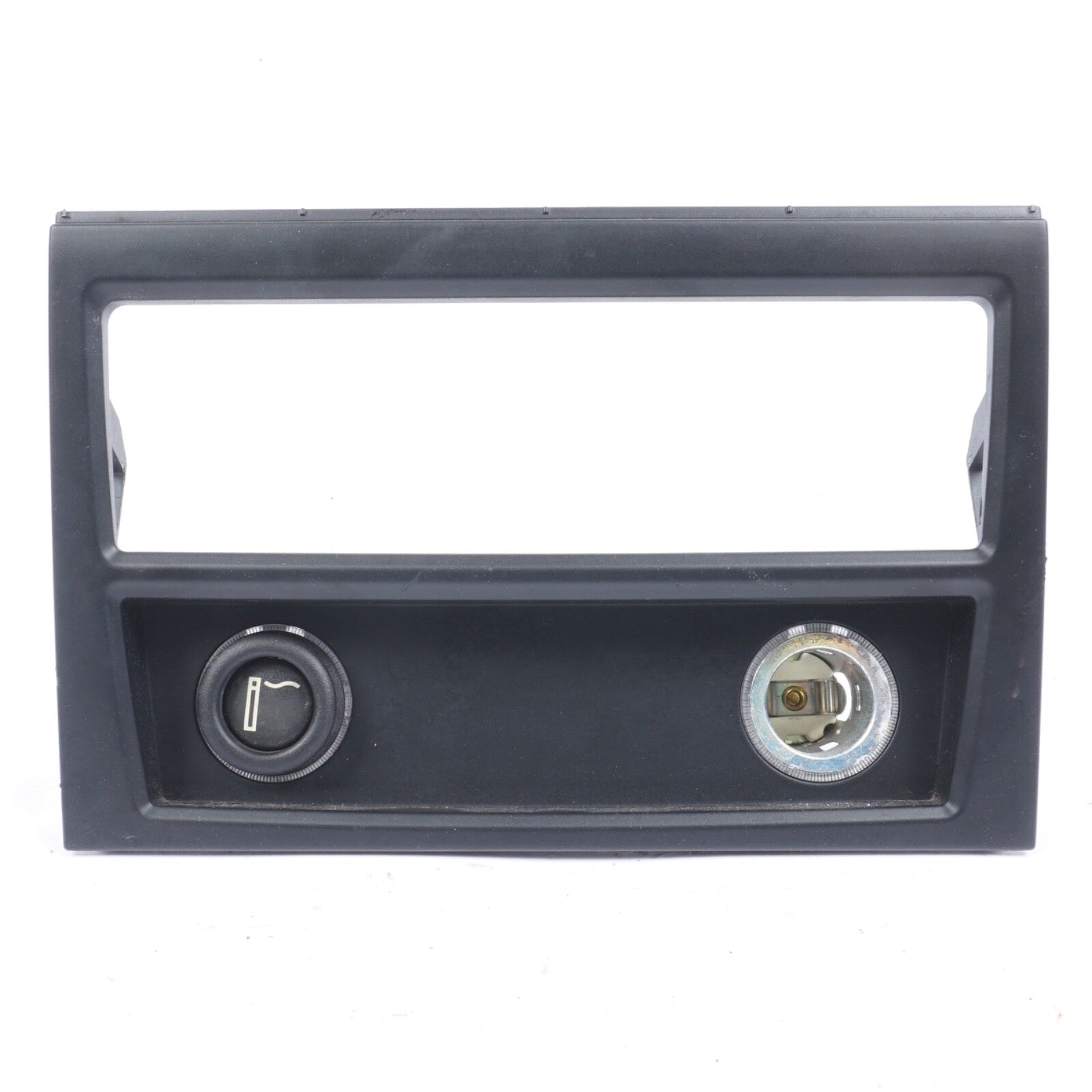 09-15 BMW F01 F02 750 740 REAR CENTER CONSOLE TRIM CIGARETTE LIGHTER 9113673 OEM