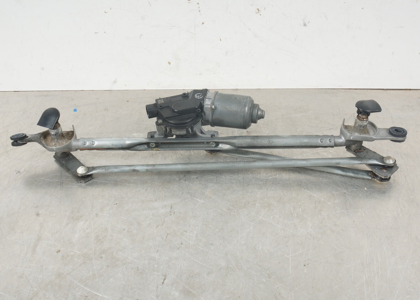 2020 - 2023 Cadillac CT4 Windshield Wiper Motor 84399856 OEM