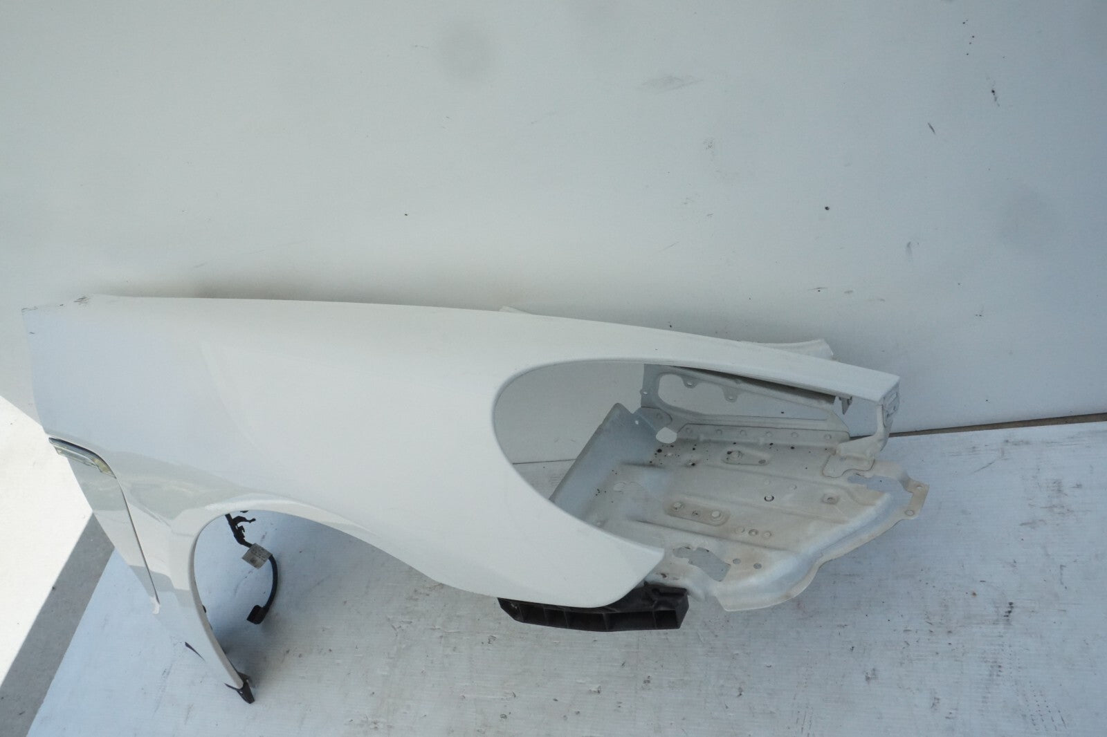 10 - 13 PORSCHE PANAMERA FRONT FENDER RIGHT PASSENGER SIDE OEM