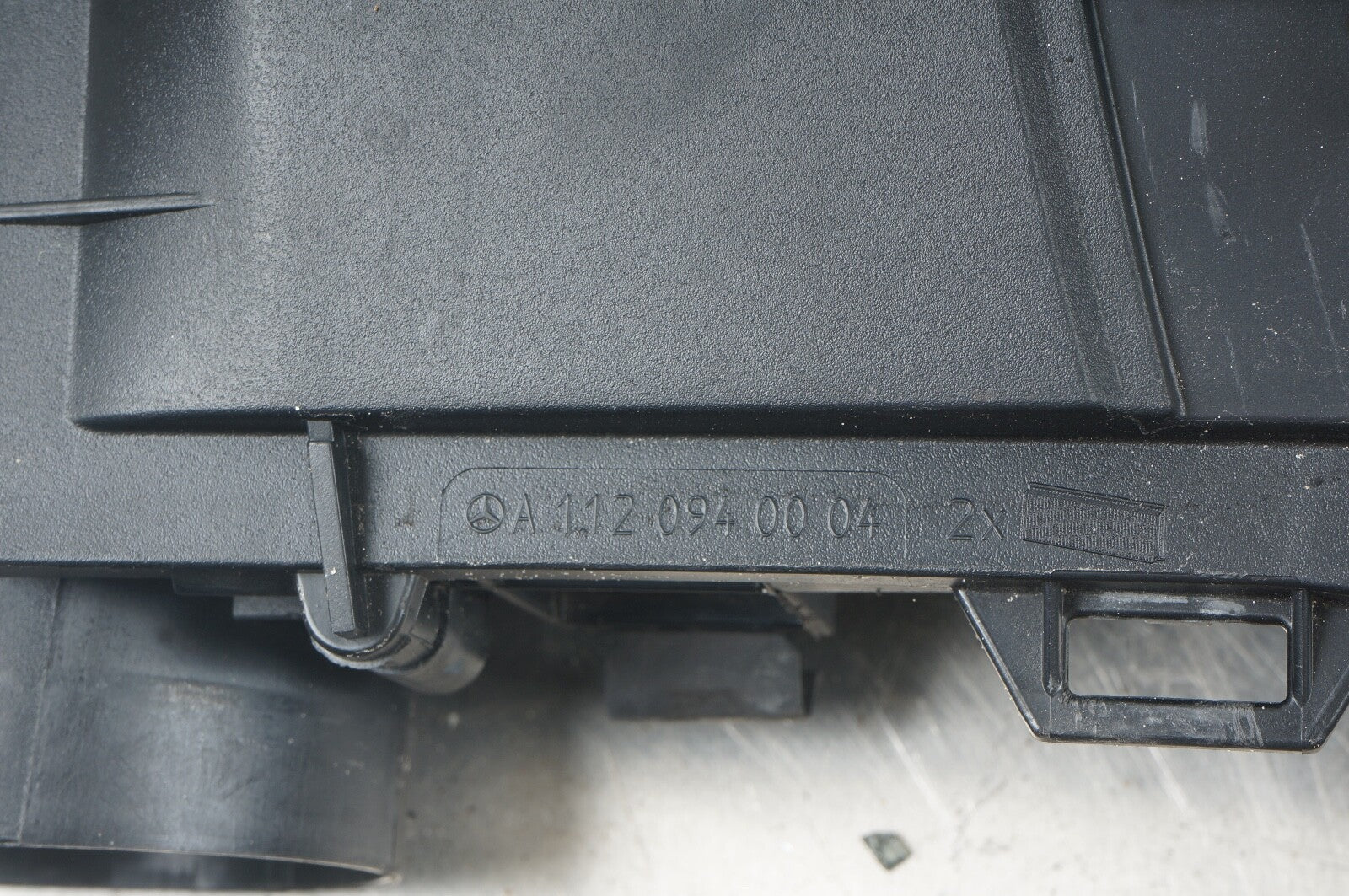 09 - 11 MERCEDES ML350 AIR FILTER CLEANER BOX COVER A2730901001 OEM