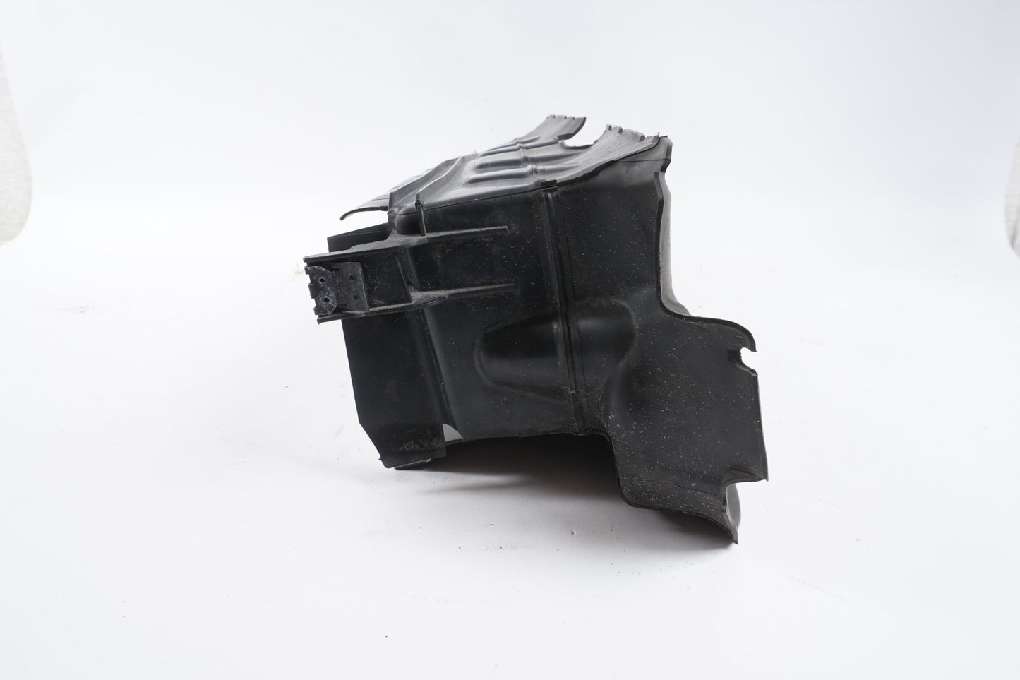15 16 17 18 FORD FOCUS AIR INTAKE DUCT F1EB-8312-AA OEM