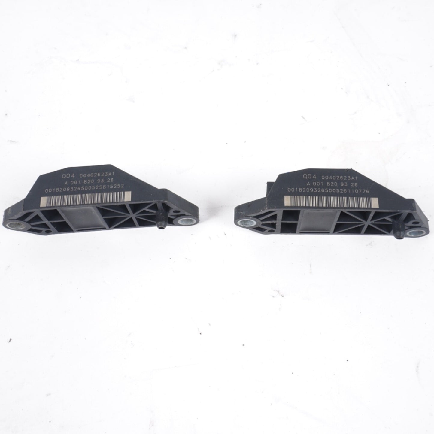 03 - 08 Mercedes R230 SL500 SL600 Sensors A0018209326 SET OF 2 OEM