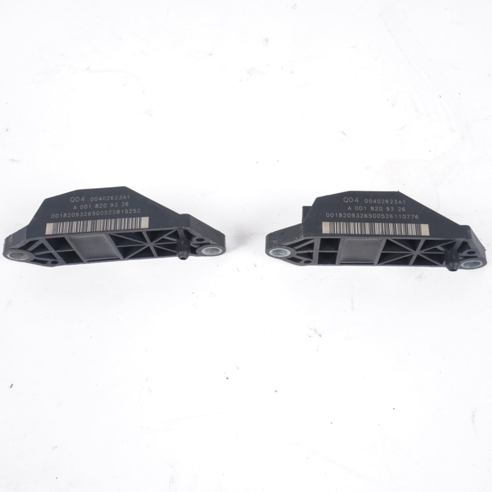 03 - 08 Mercedes R230 SL500 SL600 Sensors A0018209326 SET OF 2 OEM