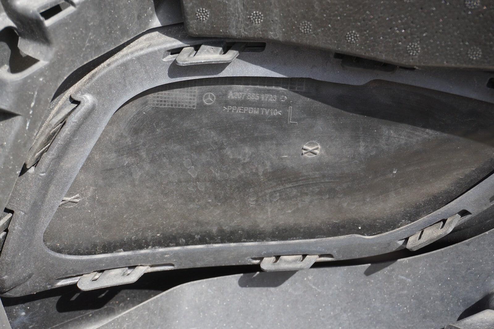 14 - 17 Mercedes W207 E350 E550 E400 Front Bumper Cover  OEM