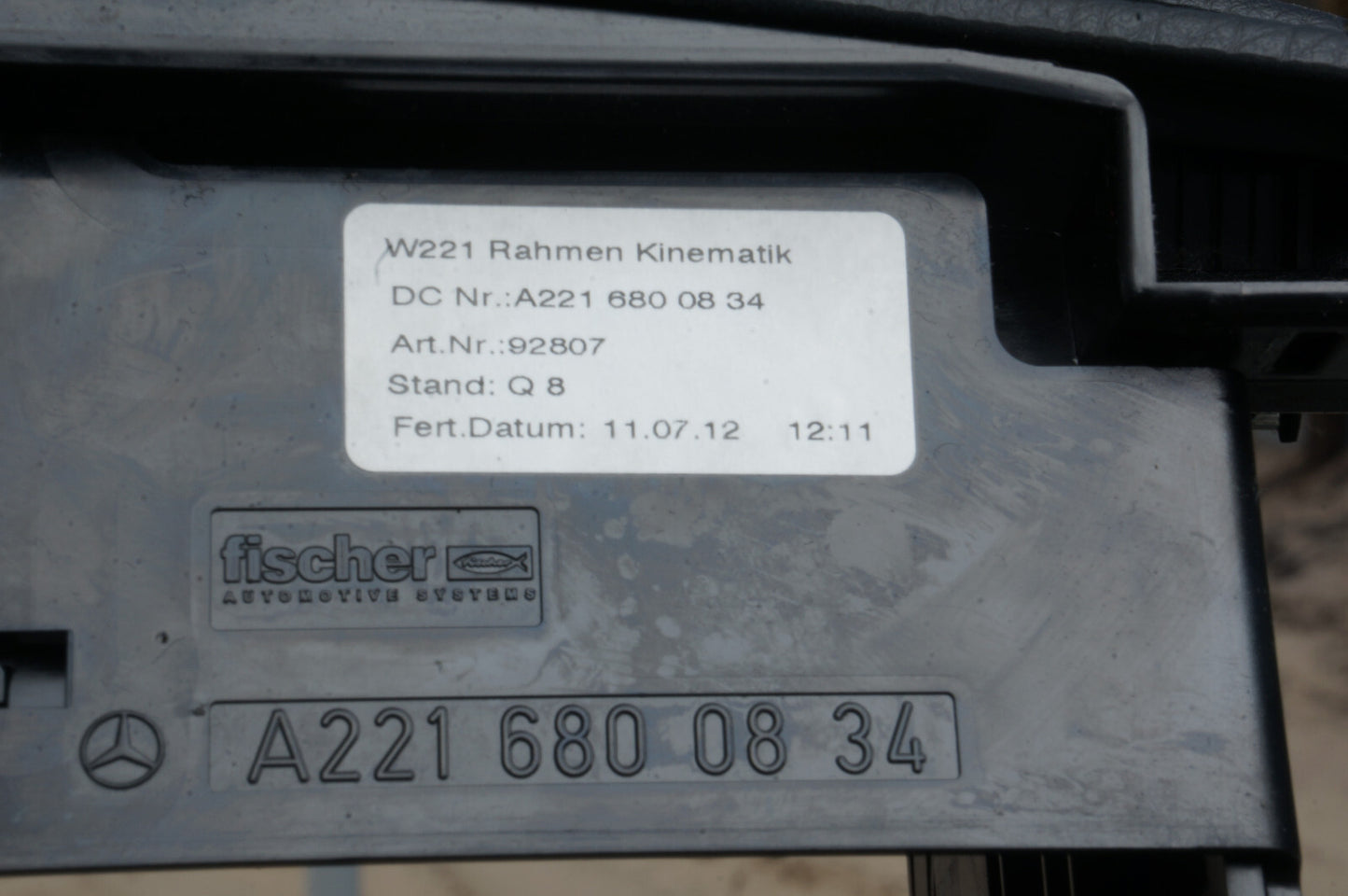10-13 MERCEDES W221 S550 S350 DASHBOARD CONSOLE CD CHANGER PLAYER COVER OEM