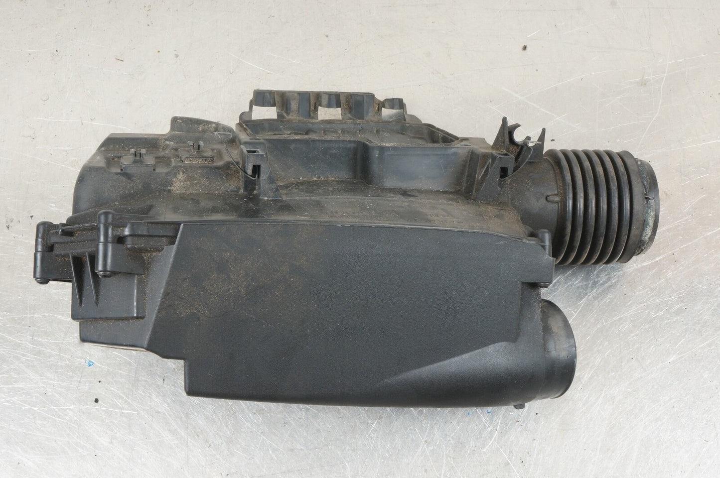 12-15 Mercedes W204 C250 Air Intake Cleaner Filter Housing Box 2710940304 OEM