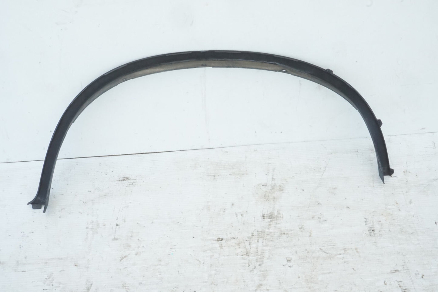 2008 - 2013 BMW X6 REAR RIGHT PASSENGER SIDE FENDER FLARE ARCH MOLDING COVER OEM