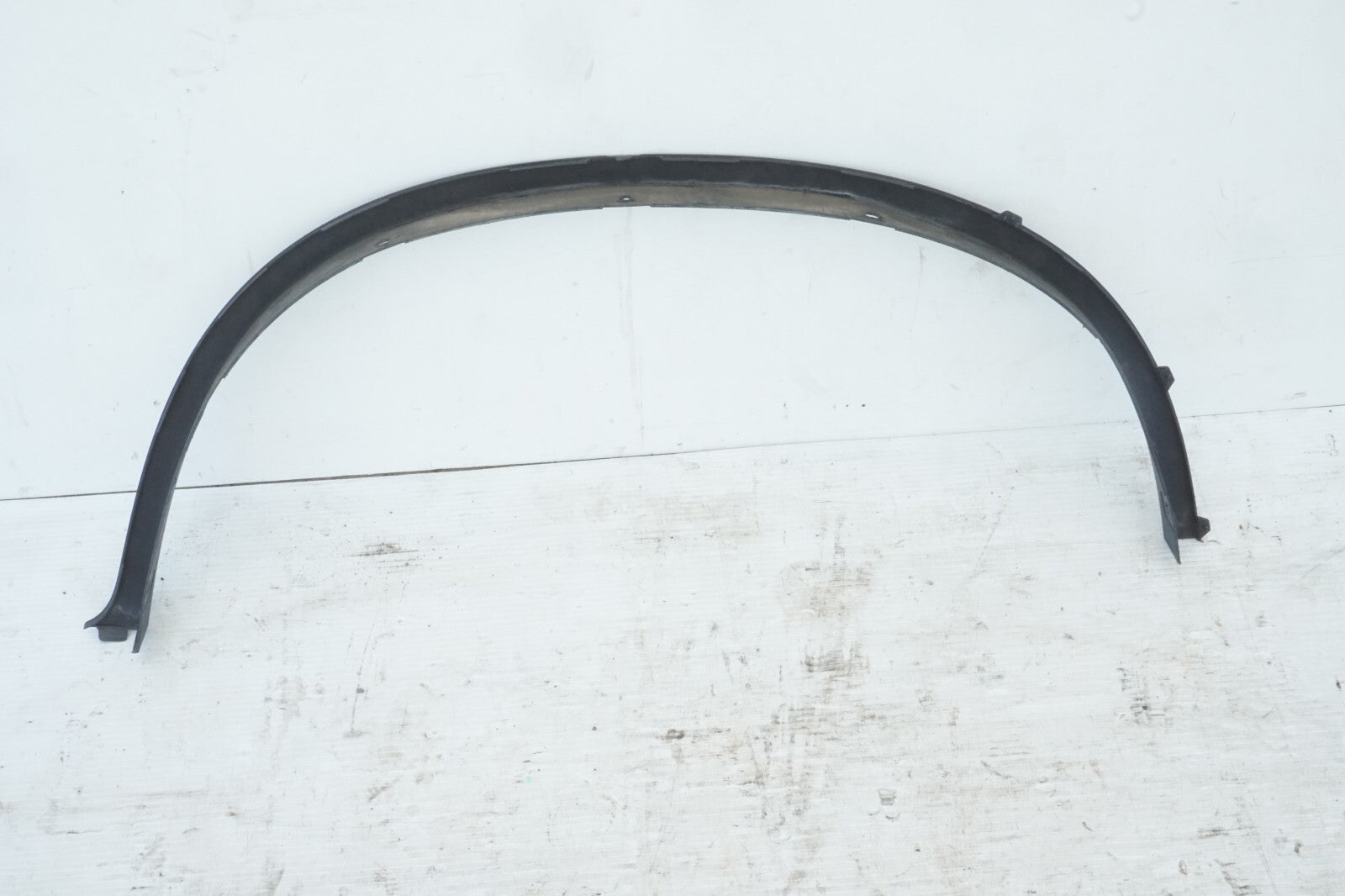 2008 - 2013 BMW X6 REAR RIGHT PASSENGER SIDE FENDER FLARE ARCH MOLDING COVER OEM