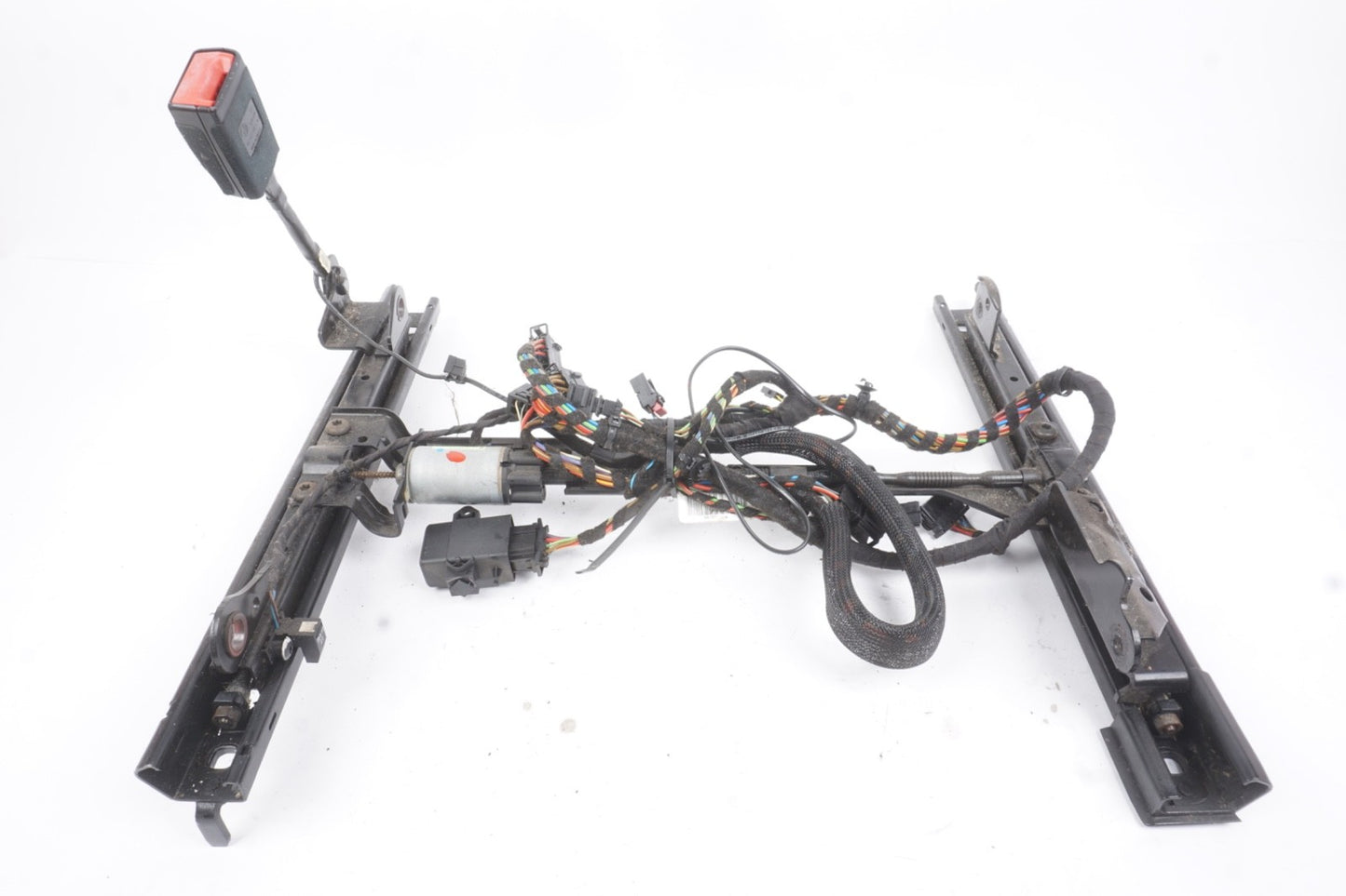 2012 - 2021 Volkswagen Passat Front Left Lower Seat Track Frame W/ Belt Buckle