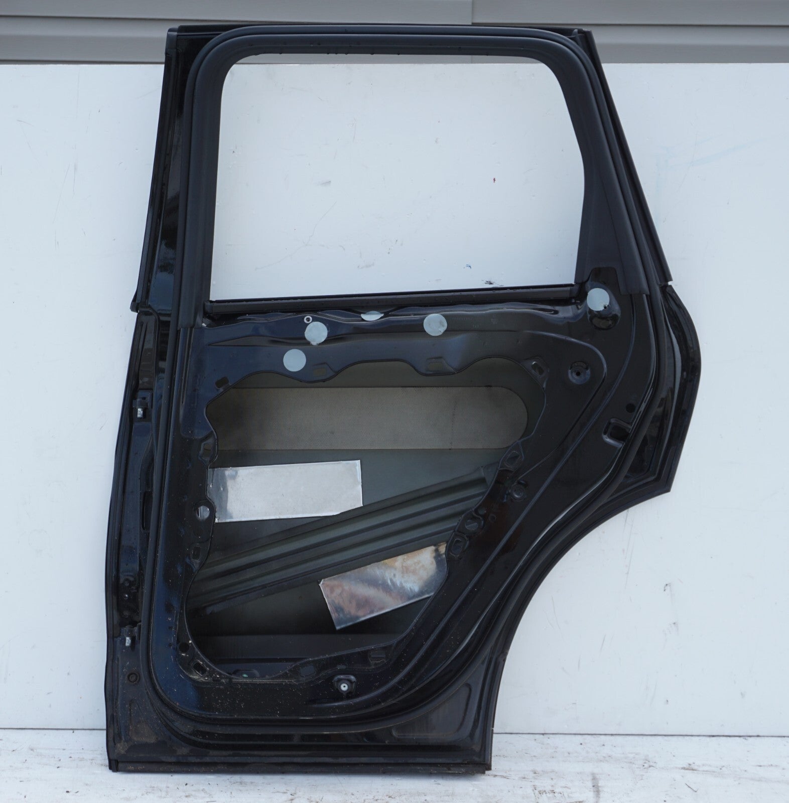 11-18 Porsche Cayenne 958 Rear Right Passenger Side Door Shell OEM