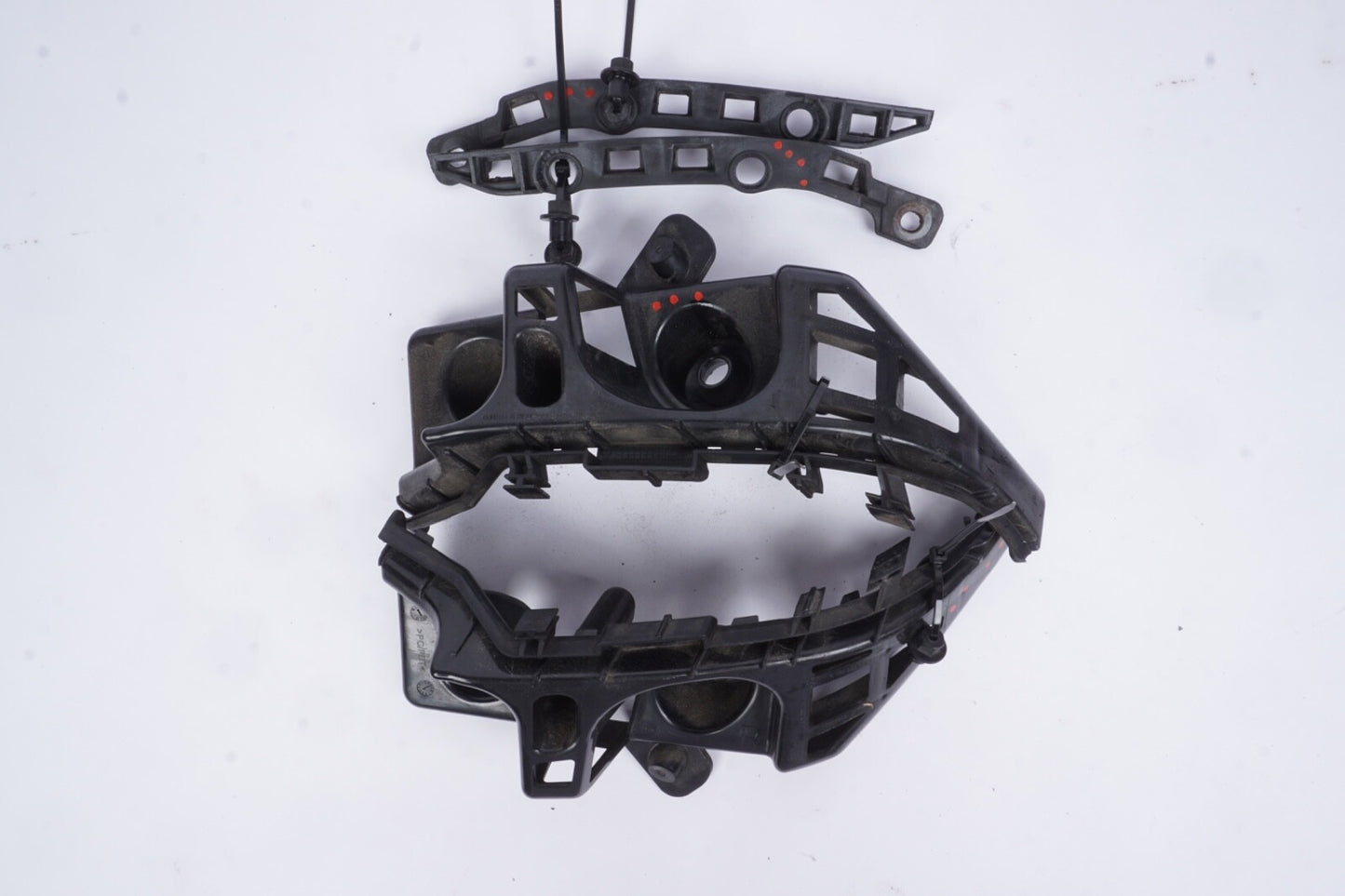 2015-2020 MERCEDES GLA250 X156 REAR BUMPER LEFT RIGHT SIDE MOUNT BRACKET SUPPORT