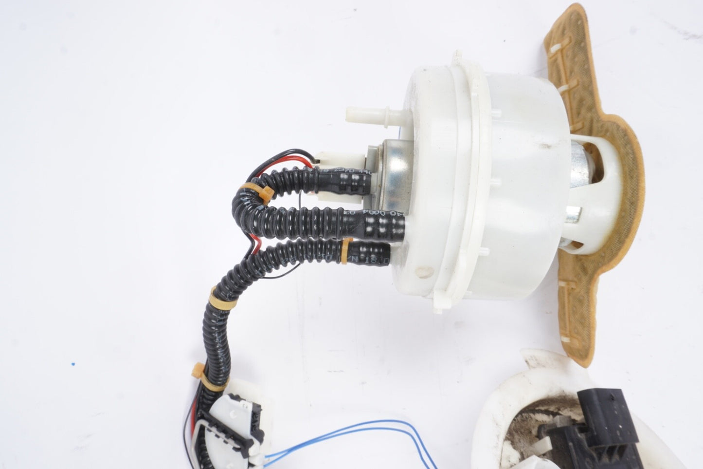 2010-2017 BMW 550I GT 750li F07 4.4L FUEL PUMP SENDING UNIT OEM