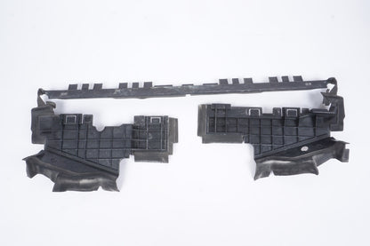 10-13 Mercedes E350 E550 W207 Air Guide Plate Baffle Trim A2075050530 OEM