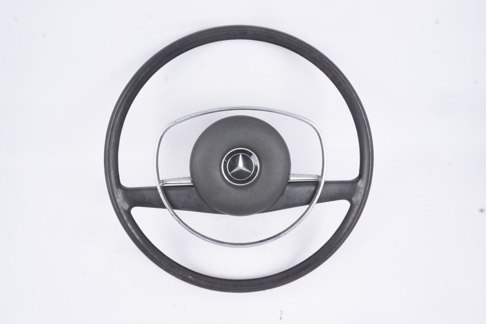 Mercedes w110 steering wheel Vintage  Black