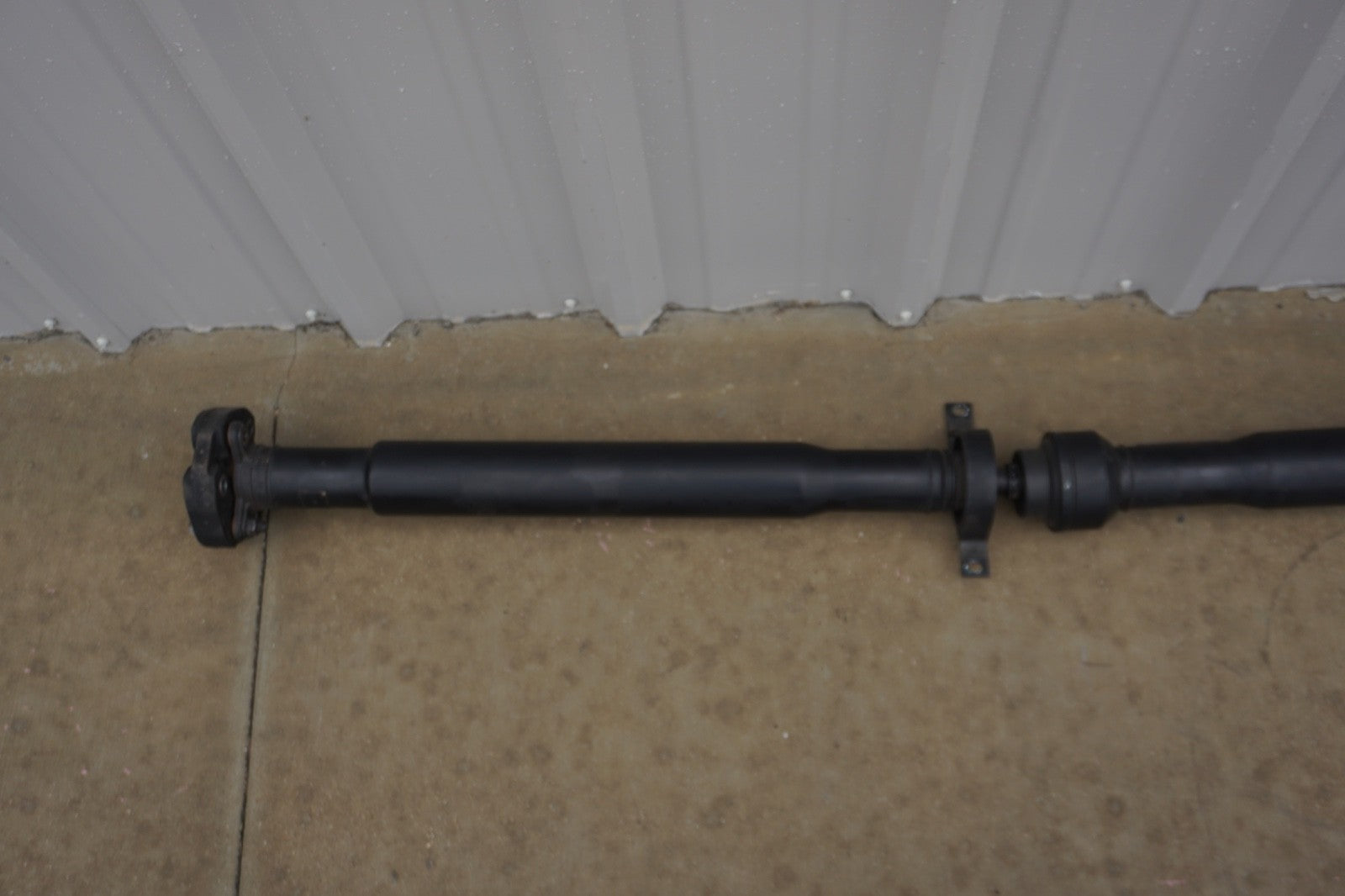 2014-2017 Maserati Ghibli 3.0L RWD Rear Driveshaft 06700085450 OEM