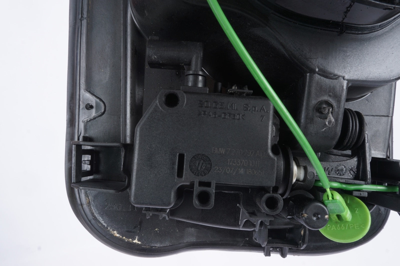 2014-2018 BMW 640I XDRIVE - GAS / FUEL Filler DOOR Bracket 7228213
