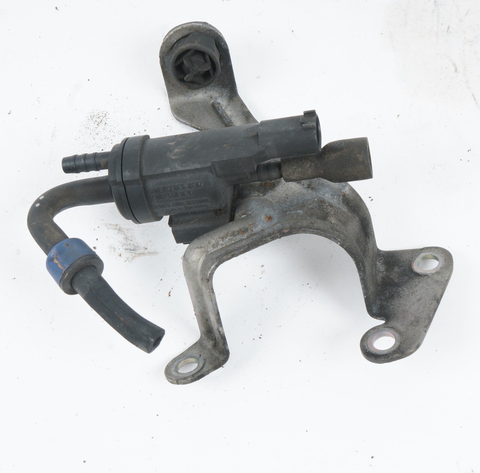 07-11 Mercedes S550 CL550 EGR Change Vacuum Solenoid Valve  OEM