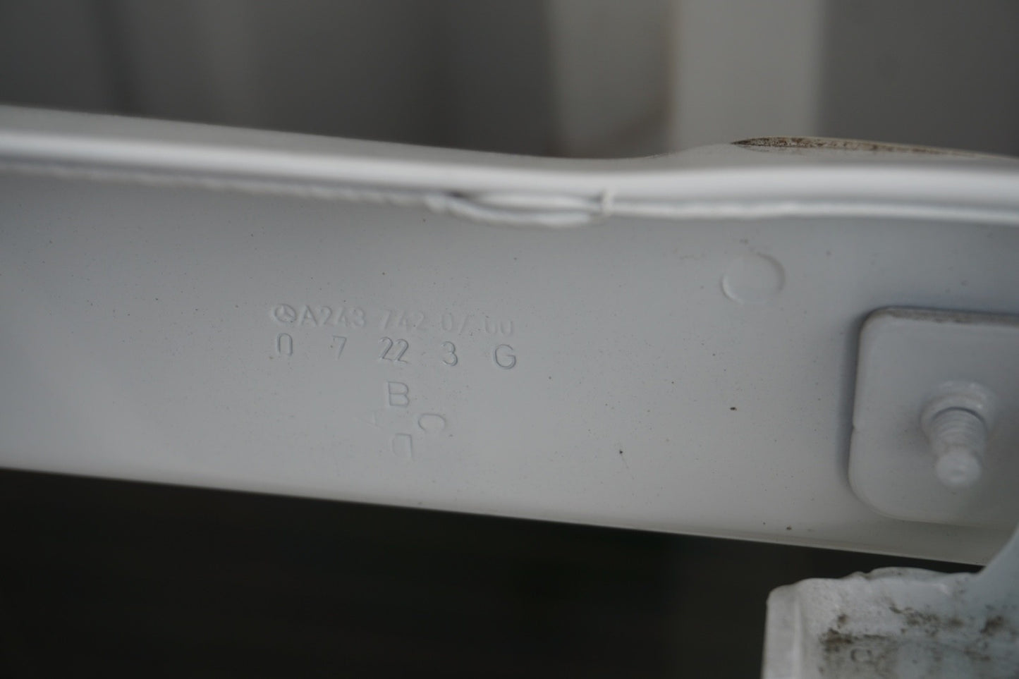 2022 - 2025 MERCEDES EQB300 X243 TAIL GATE TAILGATE TRUNK LID HATCH WHITE