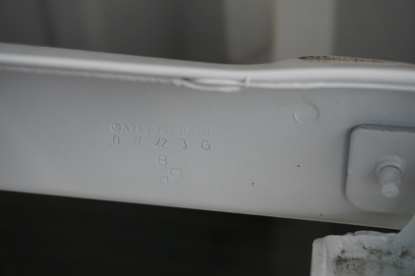 2022 - 2025 MERCEDES EQB300 X243 TAIL GATE TAILGATE TRUNK LID HATCH WHITE