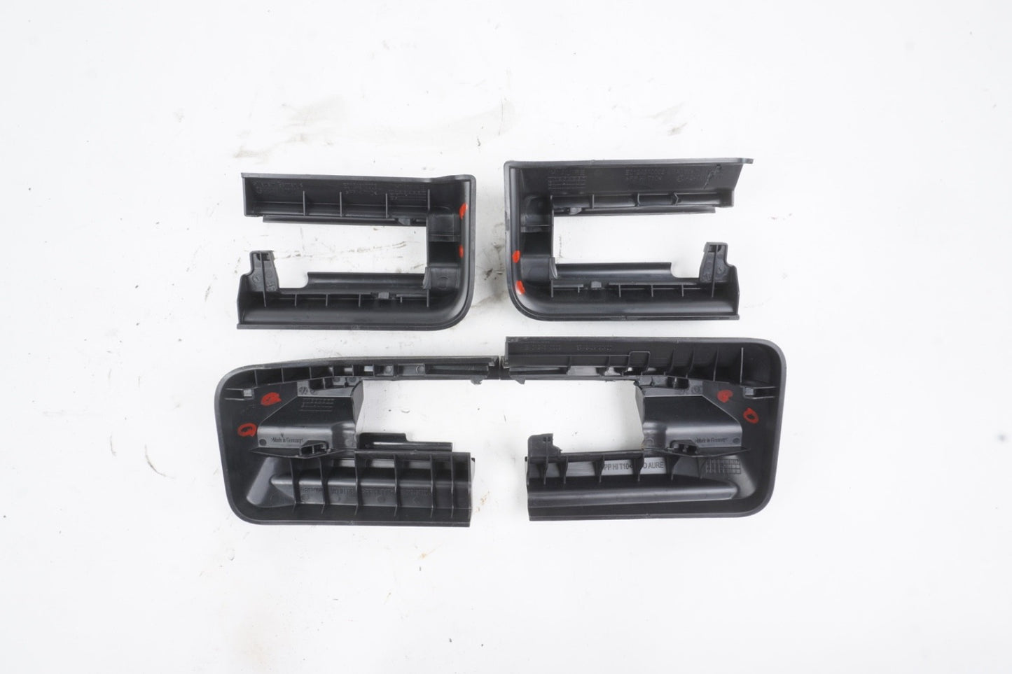 2022 - 2024 MERCEDES EQB350 EQB300 FRONT RIGHT SEAT TRACK END COVER TRIM