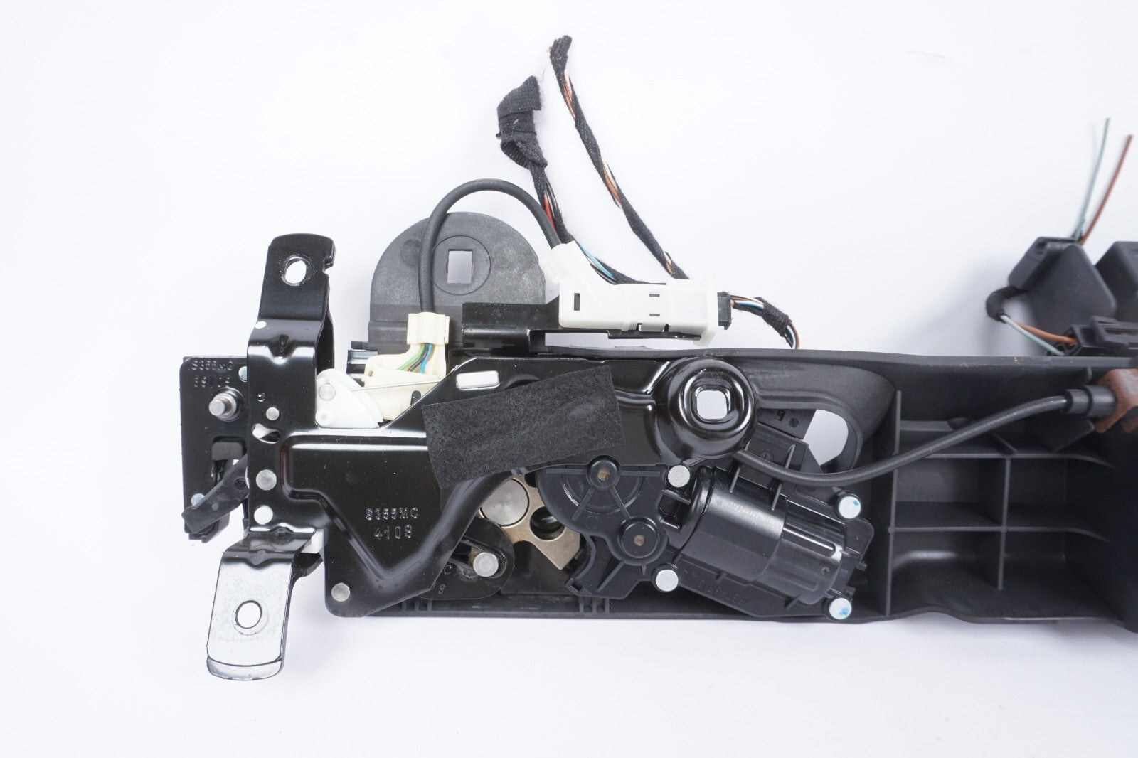 07 - 13 BMW 328i 335i Convertible Rear Trunk Lid Bootlid Latch Lock Locking  OEM