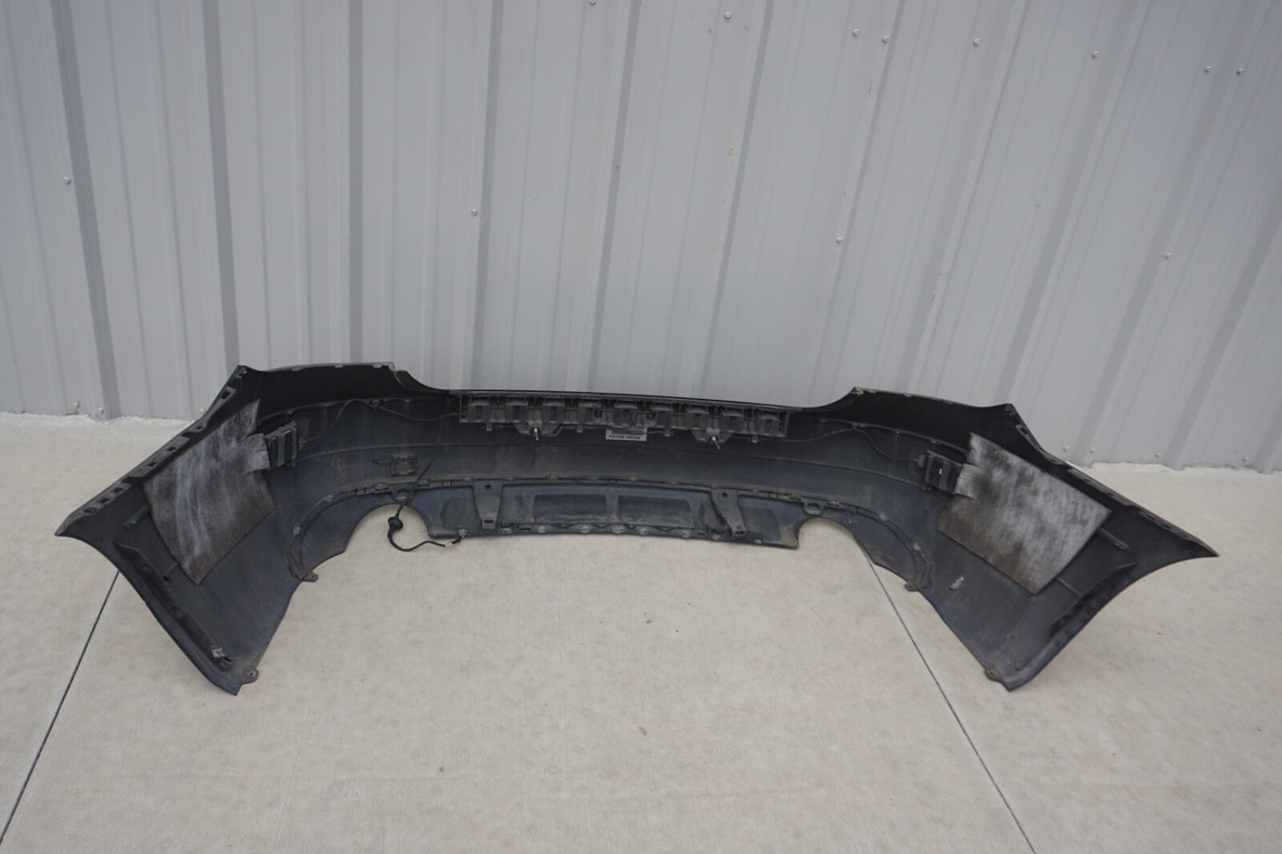 2010 2011 2012 2013 MERCEDES E350 CONVERTIBLE  COUPE REAR BUMPER COVER OEM