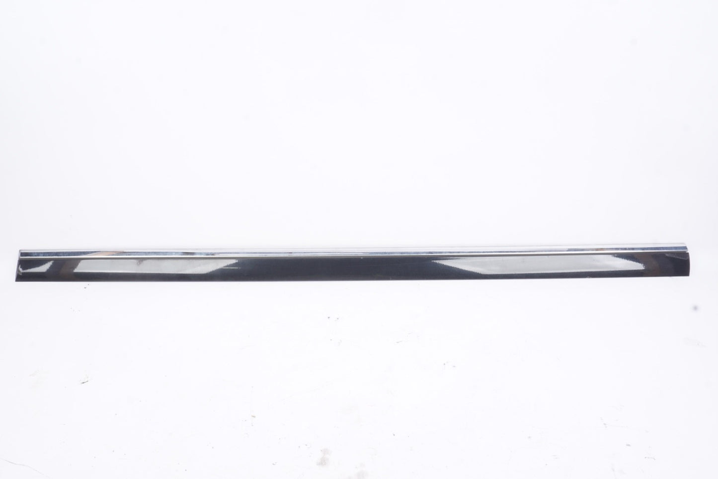 2004 - 2010 AUDI A8L D3 4.2 Front Left Door Molding OEM 4E0853953