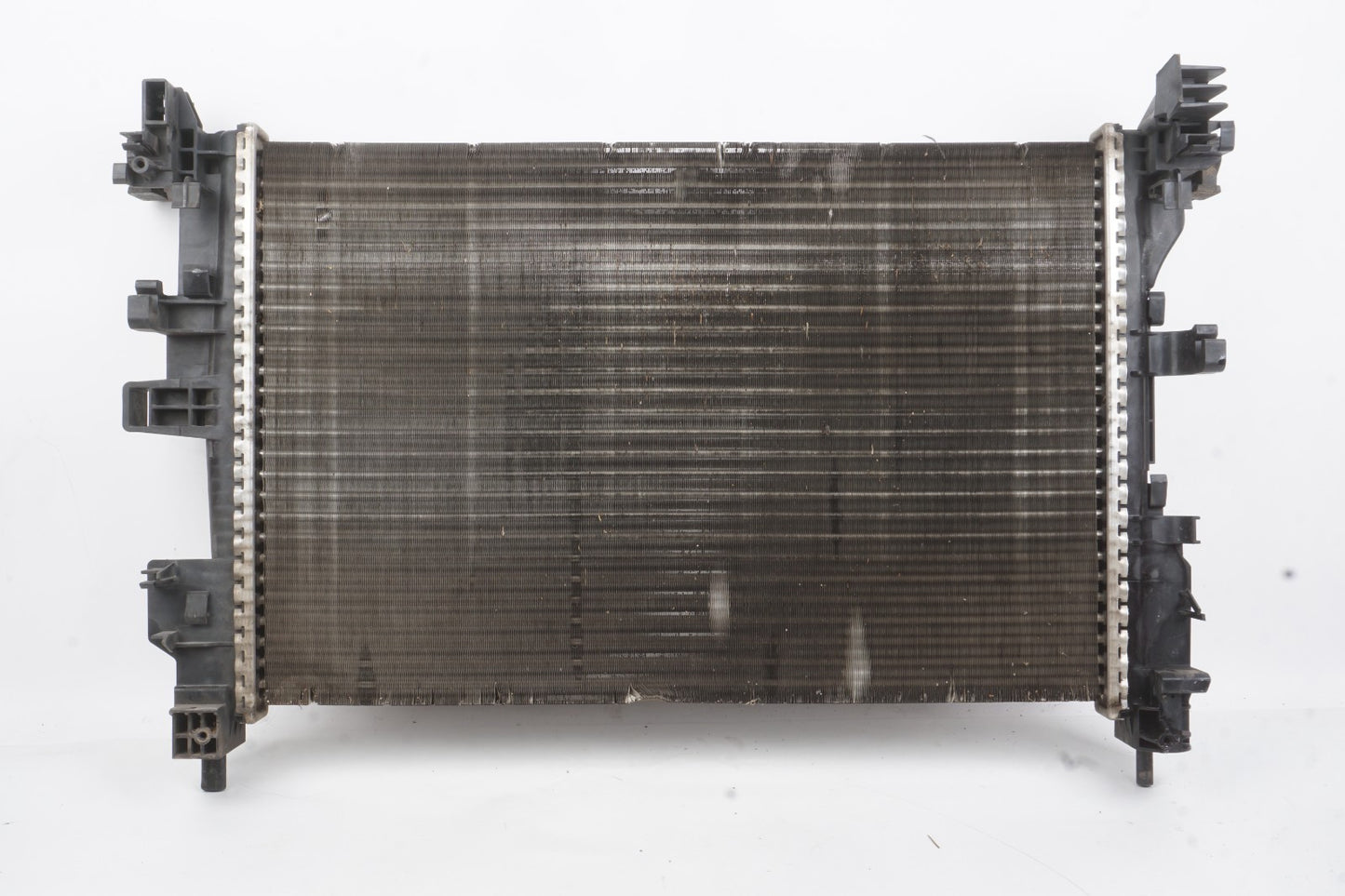 2018 - 2021 Jeep Renegade 2.4l Engine Cooling Radiator OEM