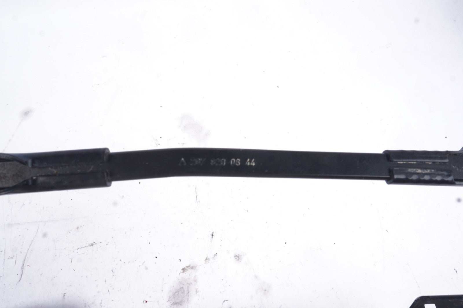 10-13 Mercedes Benz E350 Coupe Convert Left Right Front Windshield Wiper Arm OEM