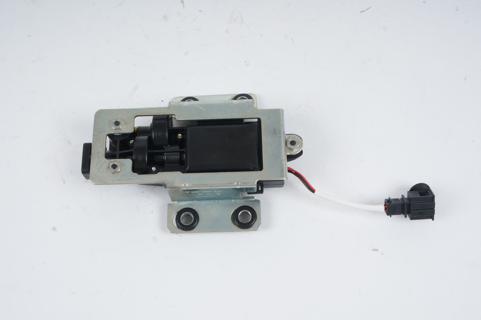 2011 - 2018 AUDI A8 L REAR RIGHT SEAT BELT HEIGHT ADJUSTER MOTOR OEM 4H0857833