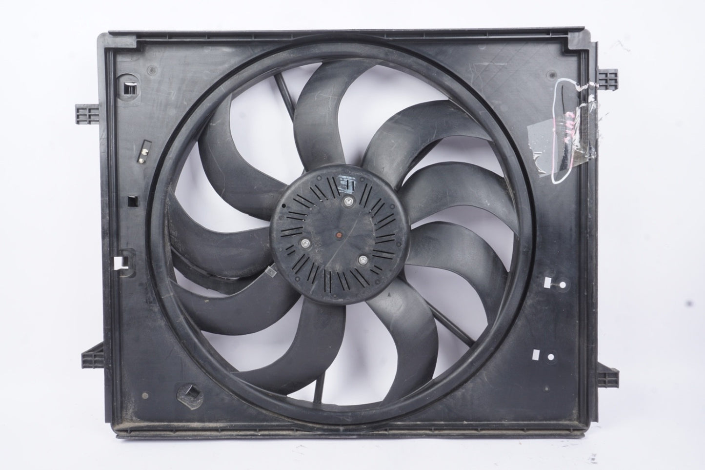2014 - 17 Maserati Ghibli Quattroporte Radiator Cooling Fan Shroud & Motor Assy