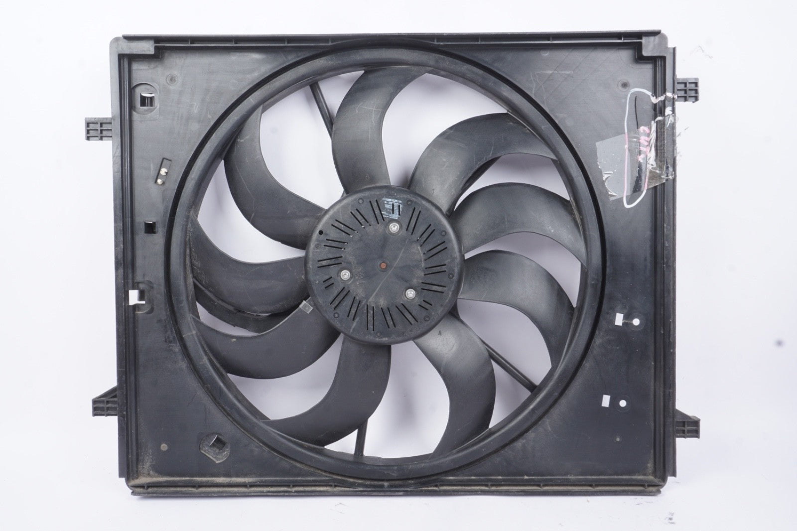 2014 - 17 Maserati Ghibli Quattroporte Radiator Cooling Fan Shroud & Motor Assy