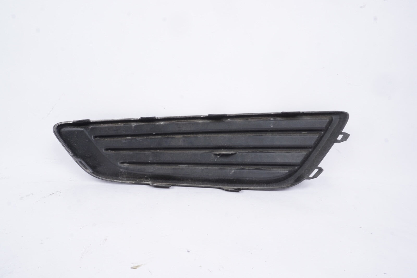 2015-2018 FORD FOCUS RH FOG LIGHT COVER PANEL OEM F1EB-19952-AA