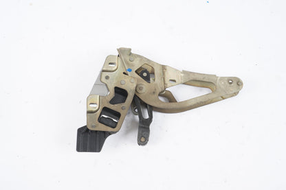 03-12 Mercedes R230 SL500 SL55 AMG Left Side Trunk Lock Frame Cylinder Bracket
