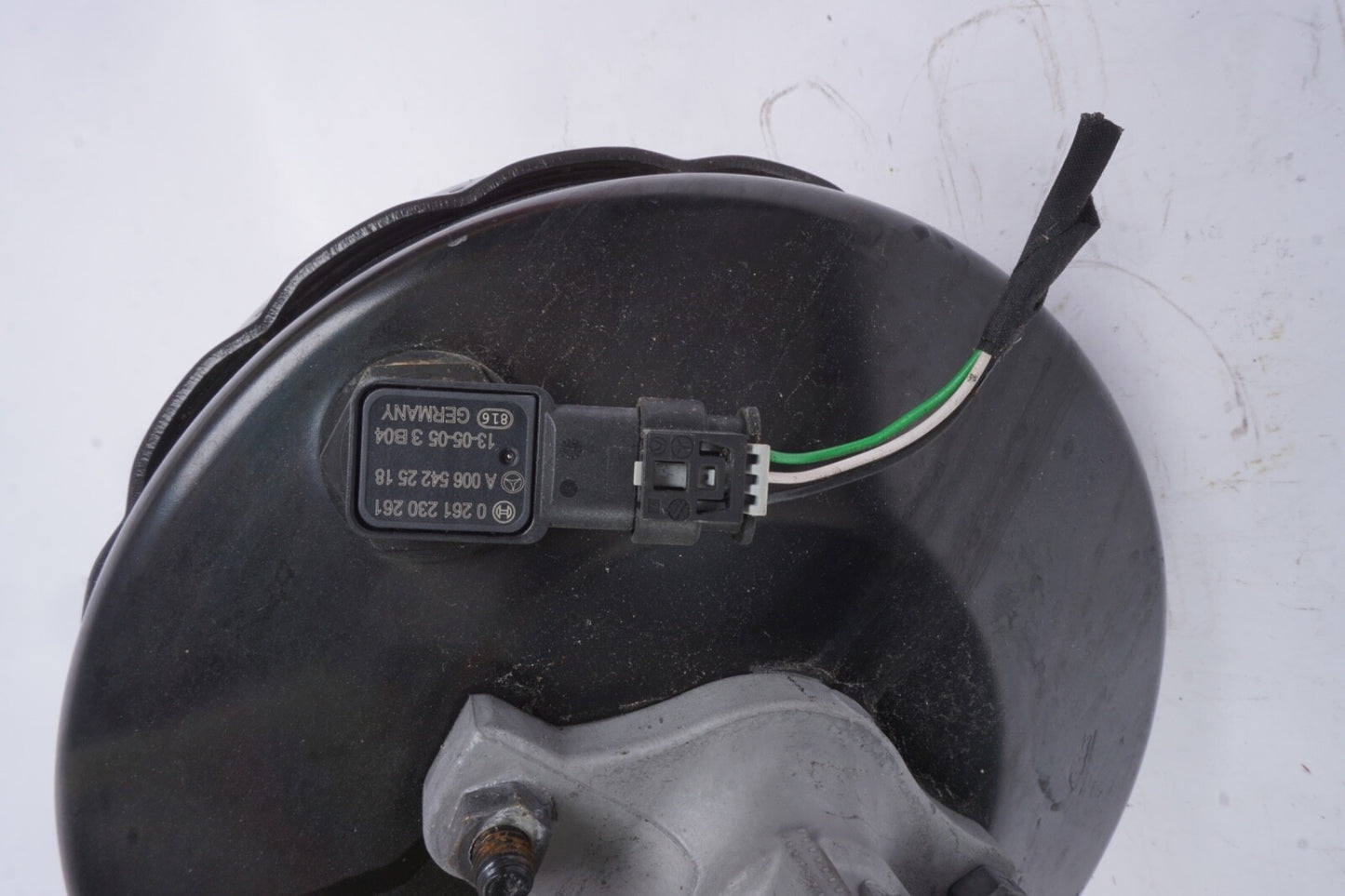 10-17 Mercedes W207 E350 C300 Master Cylinder Power Brake Booster OEM