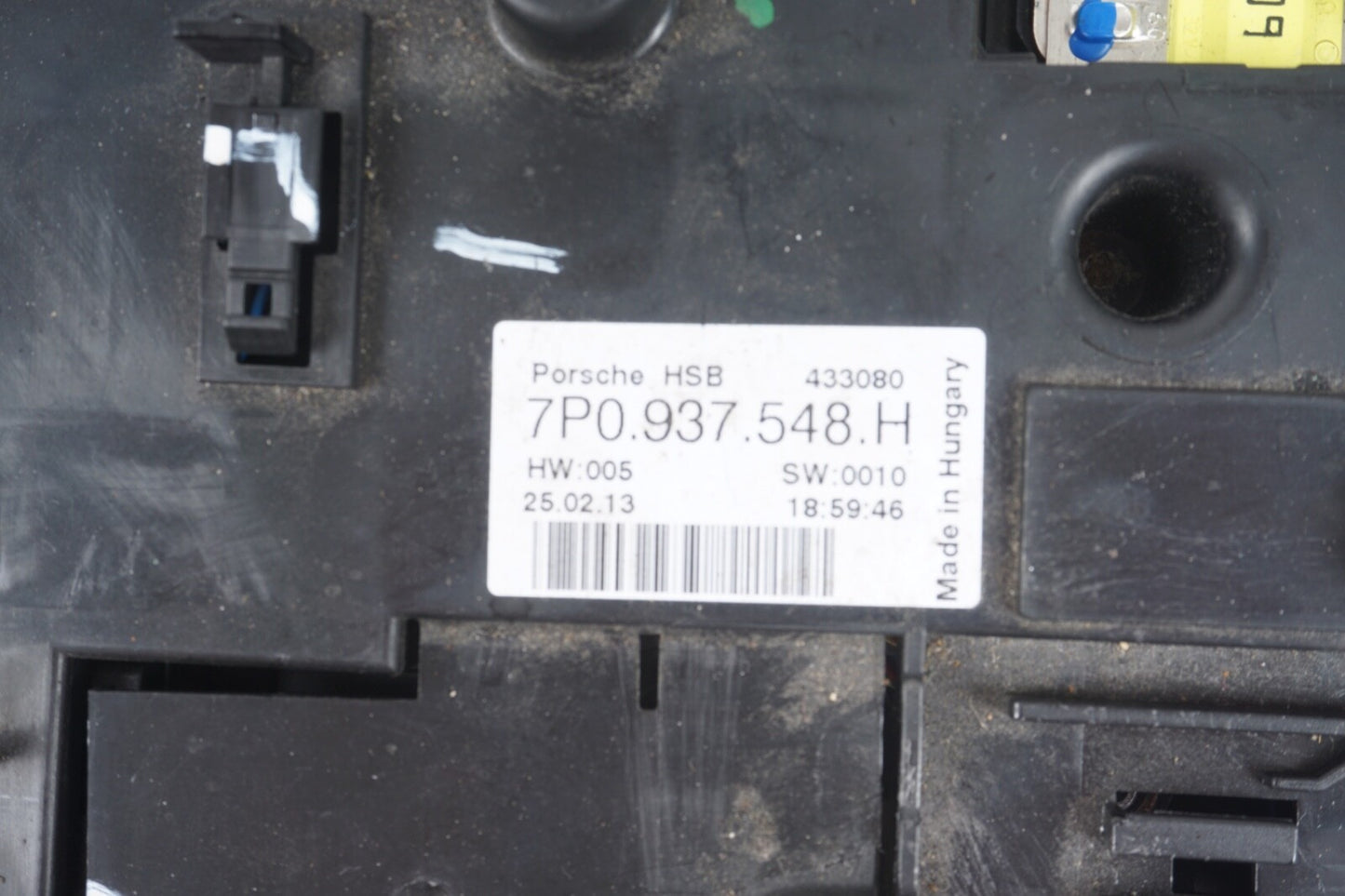 2011-2018 PORSCHE CAYENNE 958 MAIN POWER BATTERYFUSE BOX !!!!NO JUNCTION FUSE!!!