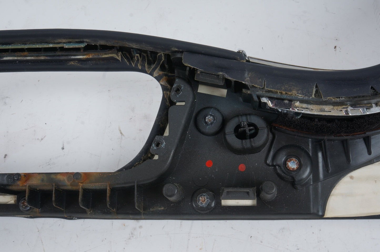 2011 - 2020 BENTLEY MULSANNE FRONT PASSENGER SIDE SEAT BEZEL TRIM