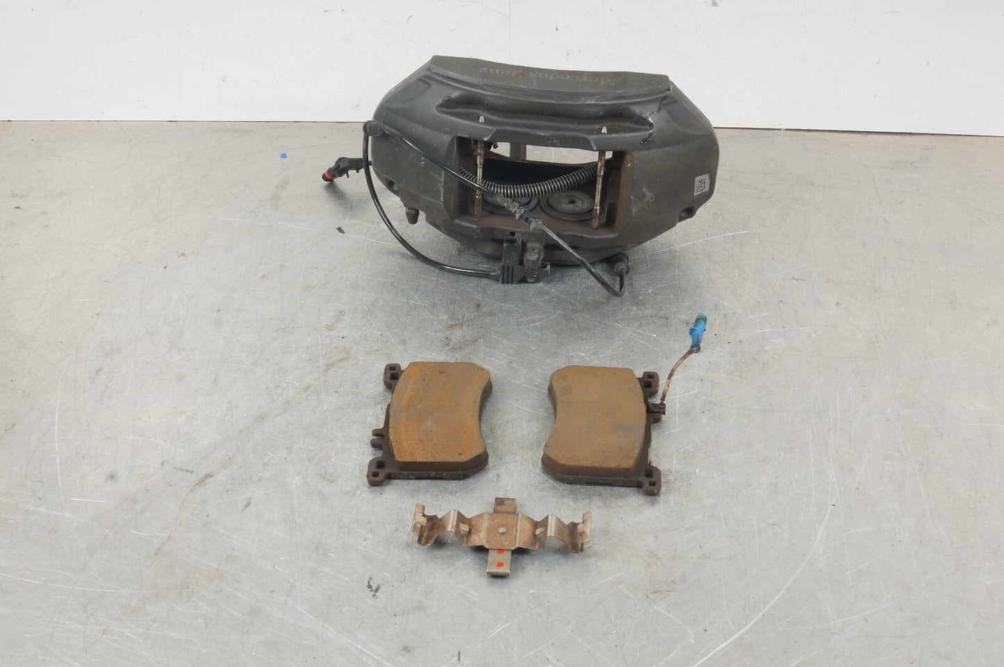 2013 - 2020 MERCEDES SL400 OEM 3.0L RWD FRONT RIGHT BRAKE CALIPER