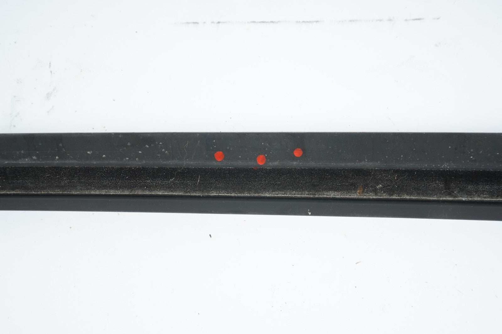 14 - 17 MASERATI QUATTROPORTE REAR LEFT DRIVER SIDE DOOR WINDOW BELT MOLDING OEM