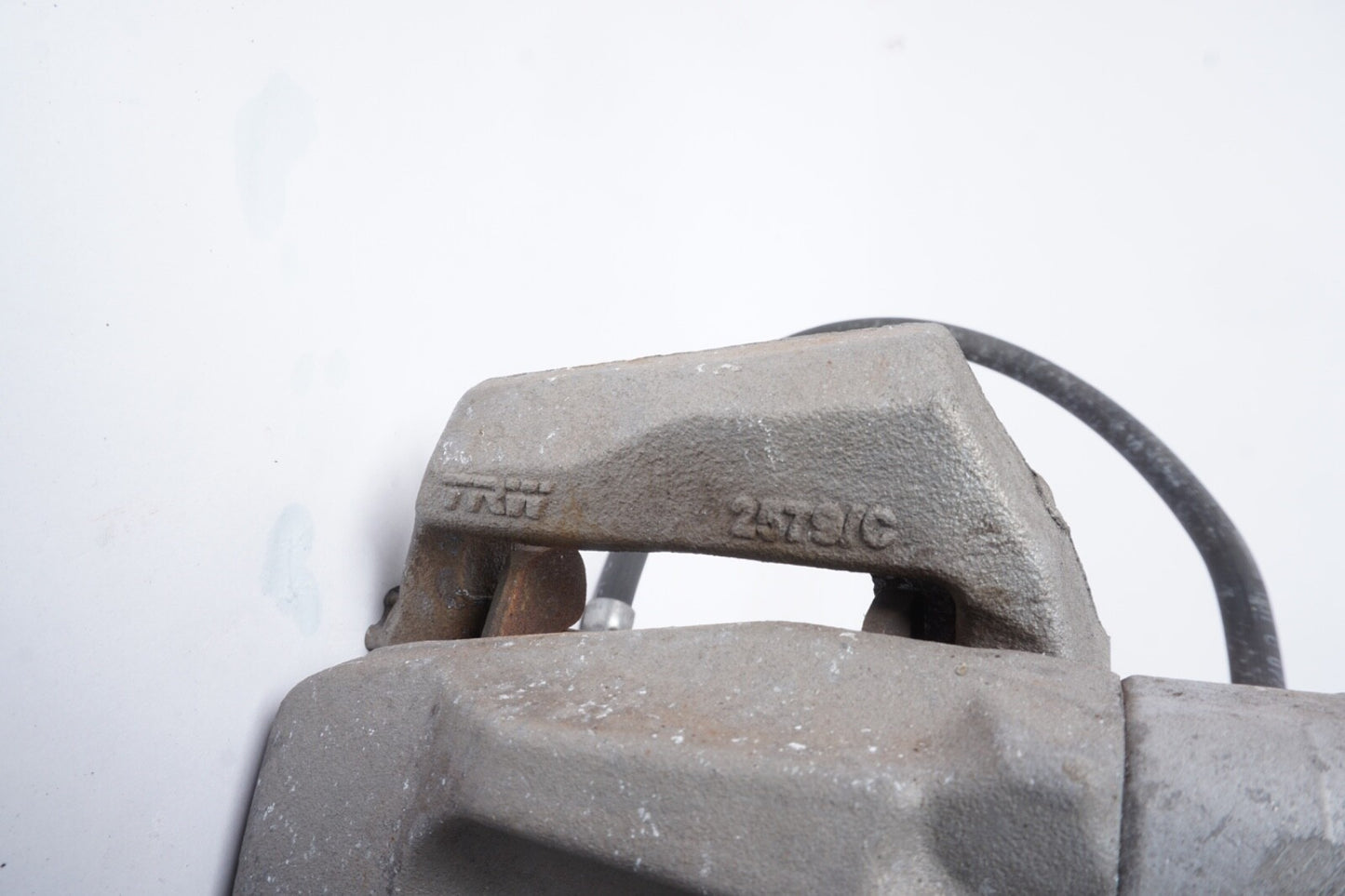 2010-2013 MERCEDES E350 FRONT LEFT DRIVER SIDE BRAKE CALIPER OEM 27K Miles