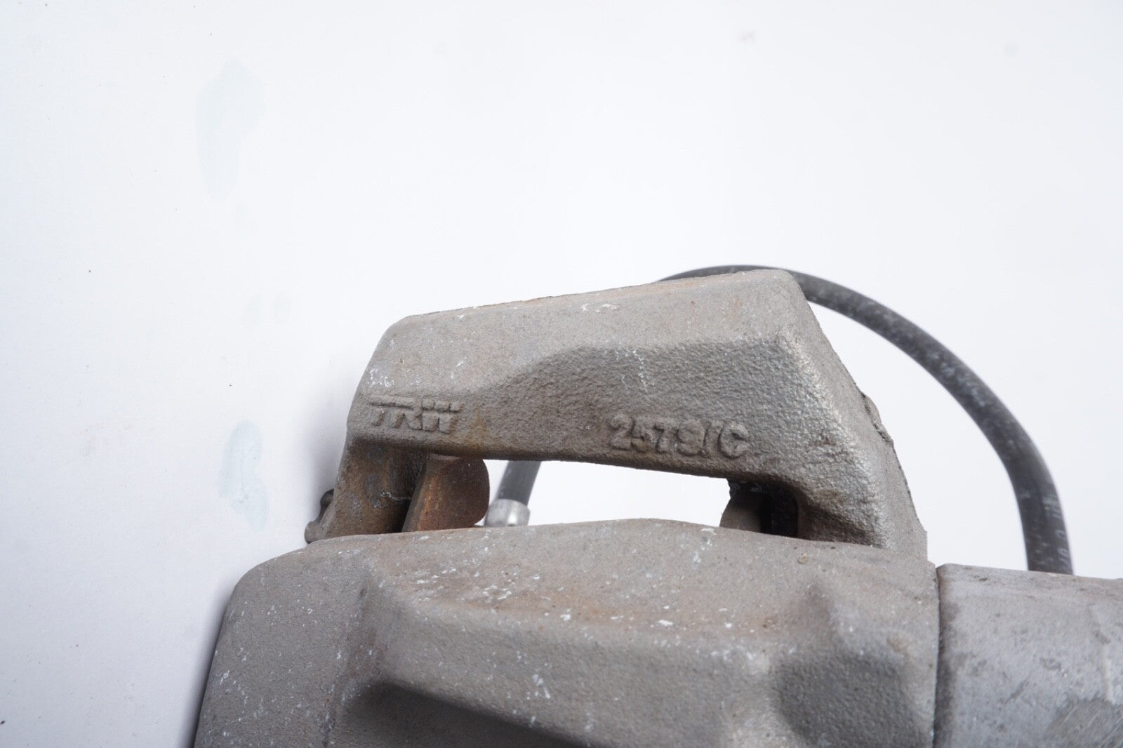 2010-2013 MERCEDES E350 FRONT LEFT DRIVER SIDE BRAKE CALIPER OEM 27K Miles