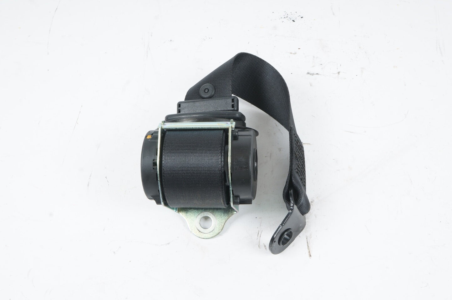2007-2010 MINI COOPER REAR LEFT OR RIGHT SEAT BELT RETRACTOR OEM 601030300