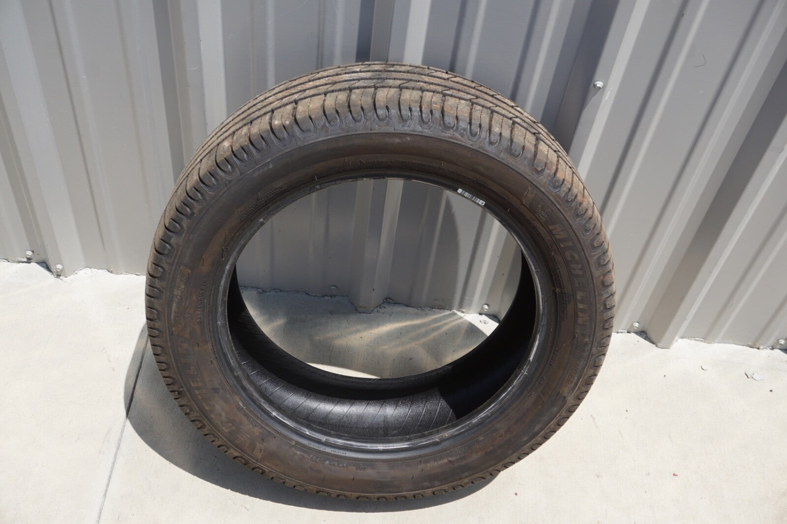 P235/50R18 Michelin Defender 2 Used Tire Excellent Condition One Tire