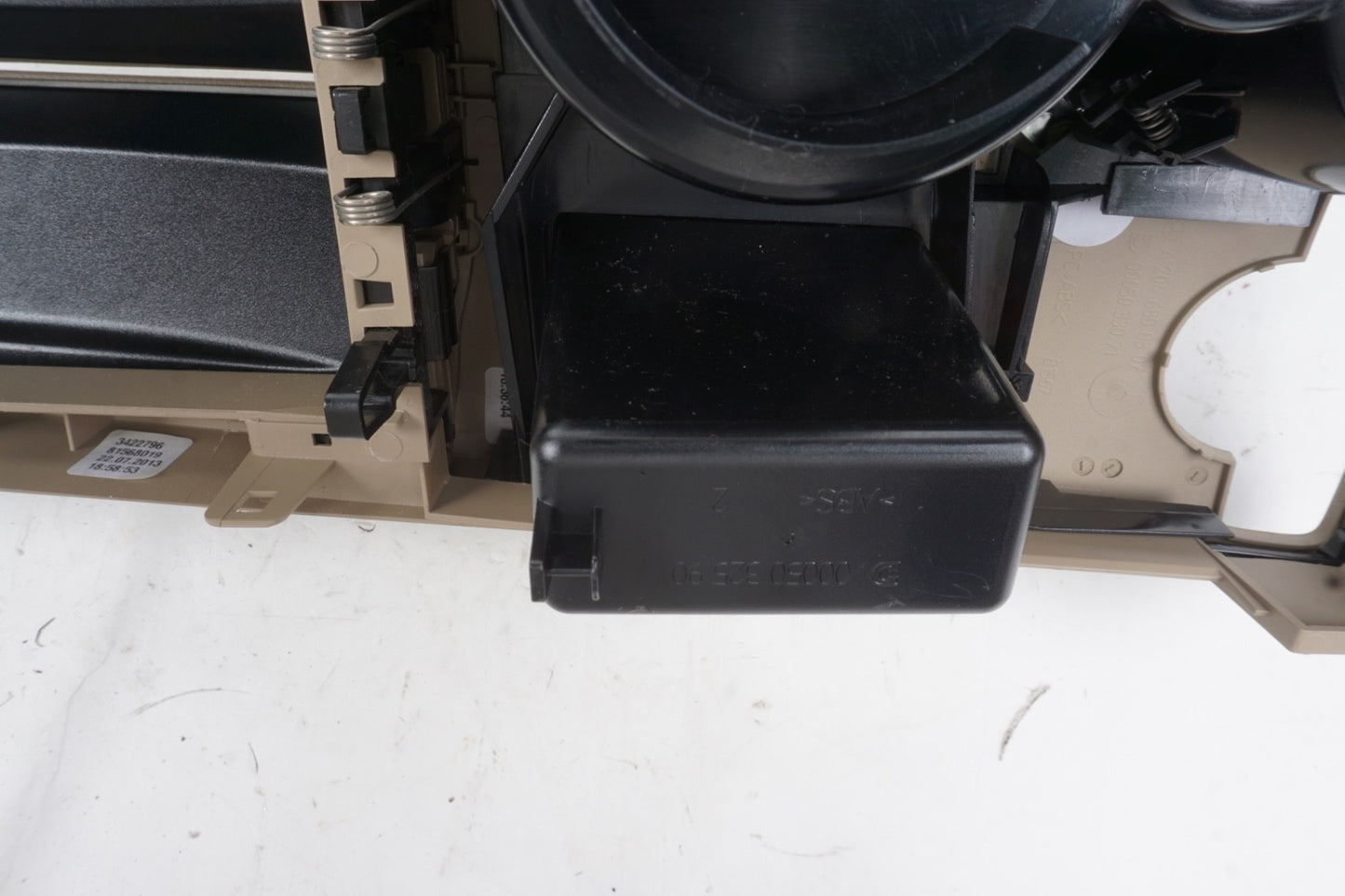 2008 - 2014 Mercedes C250 C300 Center Console Armrest Cupholder Compartment OEM