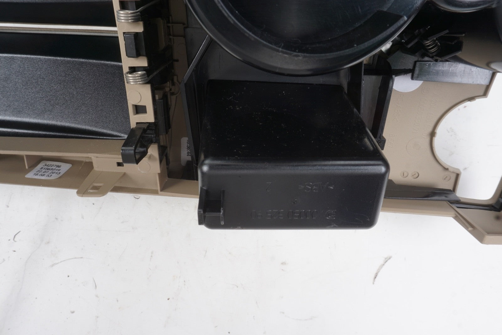 2008 - 2014 Mercedes C250 C300 Center Console Armrest Cupholder Compartment OEM